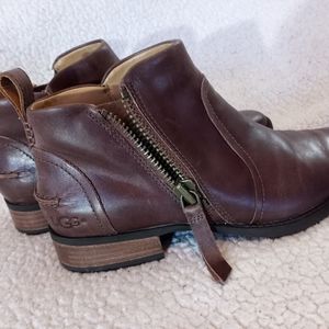 Ugg Aureo Boot Woman's Size 7 in Brown